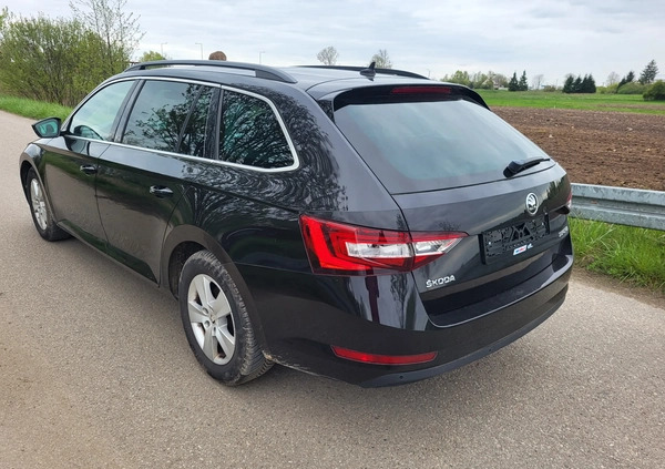 Skoda Superb cena 31500 przebieg: 259500, rok produkcji 2016 z Augustów małe 497